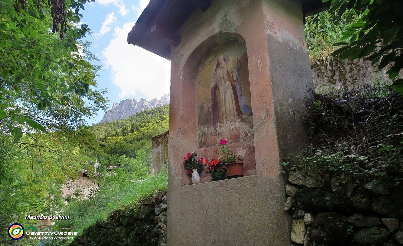 65 Santella, Siamo nel fuoco, beati i misericordiosi che ci aiutano, dite un Requiem....JPG